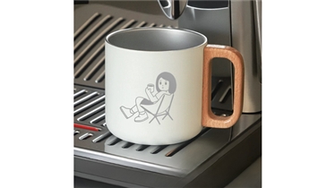 แก้วกาแฟสเตนเลสพร้อมหูไม้ ดีไซน์ที่สร้างความผูกพัน